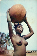 AFRICA - HALF NAKED / NUDE / NU YOUNG GIRL - MAILED FROM CAMEROUN 1971 (12375) - Afrika