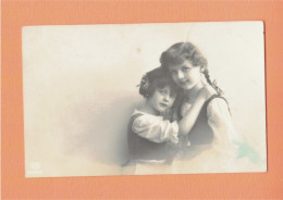 XB1226 JEUNE FILLE, ENFANT, GIRL FAMOUS CHILDMODEL 1920 ERA CANDICE ASHTON  WITH SISTER HANNI SEC.CONDITION - Portraits