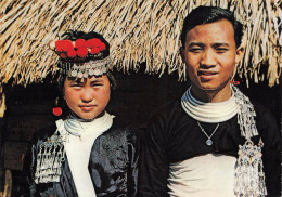 CPSM Laos-A Na Vang Jeune Couple De Catéchistes Hmong   L2700 - Laos
