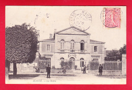 F-79-Mauze-02P235  La Mairie, Petite Animation, Cpa BE - Mauze Sur Le Mignon