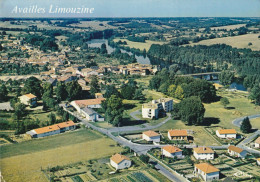 AVAILLES LIMOUZINE . - Vue Panoramique Aérienne. CPM RARE - Availles Limouzine