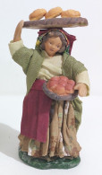 57629 Pastorello Mondo Del Presepe De Agostini - Venditrice Pane - H. 13 Cm - Weihnachtskrippen