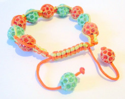 Bracelet En Perles Shamballa Pour Adulte, Coloris Orange Et Vert - Frais Du Site Déduits - Armbänder