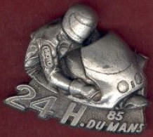 ** BROCHE  MOTO  LE  MANS  1985 ** - Moto