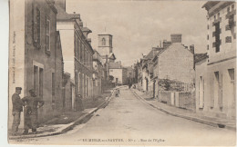 Le Mesle Sur Sarthe  61  La Rue De L'Eglise Bien Animée - Le Mêle-sur-Sarthe