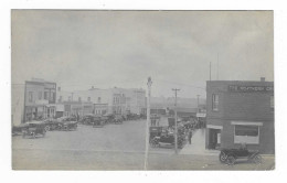 N°1 RARE CPA CARTE PHOTO VUE DE PONTEIX, ANCIENNES AUTOS VOITURES AUTOMOBILES TACOTS, CASSIDY'S GENERAL STORE, CANADA - Autres & Non Classés