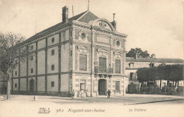 Nogent Sur Seine * Place Et Le Théâtre * Salle De Spectacle - Nogent-sur-Seine