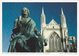 AK 206717 NEW ZEALAND - St. Paul's Cathedral Mit Robert Burns Statue - Dunedin - Nouvelle-Zélande