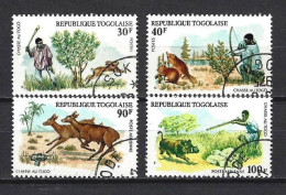 Animaux Chasse Togo 1975 (128) Yvert N° 843 + 844 Et PA 252 + 253 Oblitérés Used - Selvaggina
