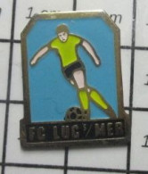 3022 Pin's Pins / Beau Et Rare / SPORTS / CLUB FOOTBALL FC LUC SUR MER - Football