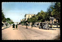 ALGERIE - TIZI-OUZOU - AVENUE FERDINAND AILLAUD - AUTOMOBILE CITROEN - POMPES A ESSENCE SHELL - Tizi Ouzou