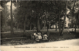 CPA VERNEUIL-sur-SEINE Le Repos Davant La Galette Dans Les Bois (1385299) - Verneuil Sur Seine