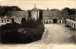 CPA RAMBOUILLET Le Parc - La Ferme Nationale - Batiments D'Elevage (1385689) - Rambouillet