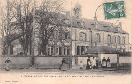 AILLANT-sur-THOLON (Yonne) - Les Ecoles - Env. Auxerre - Voyagé (2 Scans) Laroc, Chapellerie à Villeneuve-l'Archevêque - Aillant Sur Tholon