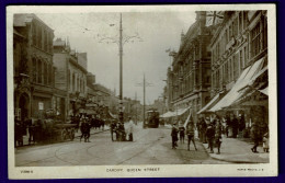 Ref 1633 - Early Real Photo Postcard - Busy View Queen Street Cardiff - Glamorgan Wales - Glamorgan