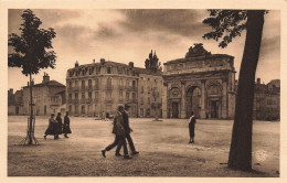 FRANCE - En Lorraine - Nancy - Vue De La Porte Désilles - Plusieurs Bâtiments - Carte Postale Ancienne - Nancy