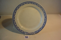 C72 Ancienne Assiette En Porcelaine De Tournai ? Décor Liseré Entrelacé - Doornik (BEL)