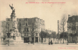 Soissons * Place De La République Et La Rue Gambetta - Soissons