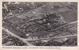 2850	156	Leiden, Academisch Ziekenhuis. Zij-aanzicht Vanuit Noordelijke Richting (vouwen In De Hoeken, Zie Achterkant) - Leiden