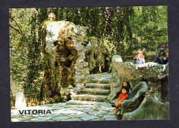 Espagne - VITORIA - La Cascada - Parque De La Florida - 2 Enfants Assis - Álava (Vitoria)