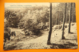 MONT-de-l'ENCLUS  -  KLUISBERG  -  Divertissements Au Bois  - Vermaak In Het Bos - Mont-de-l'Enclus