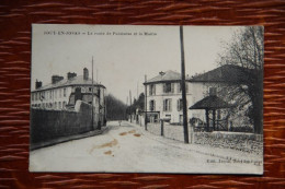 78 - JOUY EN JOSAS : La Route De Palaiseau Et La Mairie - Jouy En Josas