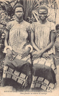 Nigeria - Two Brides In Wedding Costume - Publ. Missions Of The Fathers Of The Holy-Spirit - Nigeria