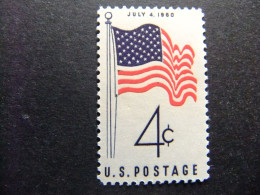 ESTADOS UNIDOS / ETATS-UNIS D'AMERIQUE 1960 / NUEVA BANDERA CON 50 ESTRELLAS YVERT 688 ** MNH - Ungebraucht