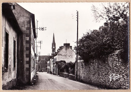 11138 / PLOMODIERN 29-Finistere Breitz Presqu Ile De CROZON Entrée Du BOURG 1950s Photo Veritable REMA 417 - Plomodiern