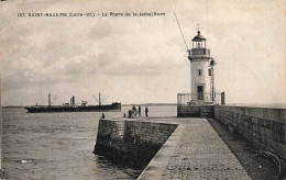 St Nazaire * Le Phare De La Jetée Nord * Bateau Navire De Commerce - Saint Nazaire