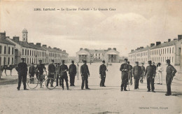 Lorient * Le Quartier Frébault * La Grande Cour * Caserne Militaire * Militaria - Lorient