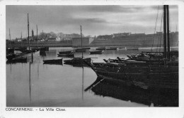 Concarneau * Vue Sur La Ville Close *  Bateau - Concarneau