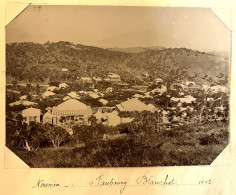 Nouvéa , Nouvelle Calédonie * RARE Grande Photo Albuminée Circa 1902 !! * Faubourg Blanchot *  16.8x12cm - Nouvelle Calédonie