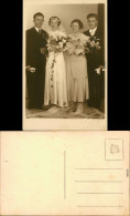 Ansichtskarte  Hochzeit - Gruppenfotos - Doppelhochzeit Mit Pärchen 1930  - Matrimonios