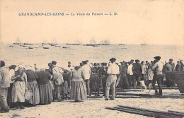 MÉTIERS : PÊCHE En MER : 14 - GRANDCAMP Les BAINS : La Vente Du Poisson ( Bonne Animation ) - CPA - Calvados - Pesca