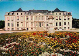 91 - Fleury-Mérogis - Le Château - Le Centre Jean-Moulin - Automobiles - Fleurs - CPM - Voir Scans Recto-Verso - Fleury Merogis