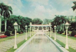 2852	139	Pakistan, Moghul Garden Baradari Karachi - Pakistán