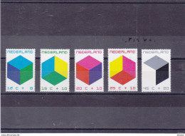 PAYS BAS 1970 ENFANCE CUBES Yvert 921-925 NEUF** MNH Cote 7 Euros - Ongebruikt