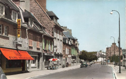 Condé Sur Noireau * La Rue St Martin * Commerces Magasins * Bar * Débit De Tabac Tabacs - Andere & Zonder Classificatie