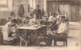 Lyon * école Générale Pau , Pour La Rééducation Des Blessés De Guerre * N°5 Atelier De Bourrelerie * Bourrellier - Otros & Sin Clasificación