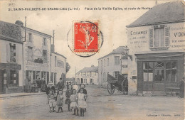 CPA 44 SAINT PHILBERT DE GRAND LIEU / PLACE DE LA VIEILLE EGLISE ET ROUTE DE NANTES - Autres & Non Classés