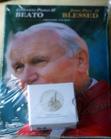 ITALIA 2011, BEATIFICAZIONE POPE JOHN PAUL II, OFFICIAL BRONZE MEDAL AND DEDICATED BOOK - Autres & Non Classés