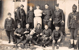 24-3398 : LA CAVALERIE CAMP DU LARZAC. CARTE-PHOTO GROUPE DE SOLDATS. 1937. - La Cavalerie