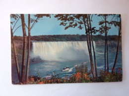 AMERICAN FALLS AND "MAID OF THE MIST" - Niagarafälle