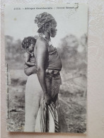 Soudan  Femme Saussat , Timbre De Guinée - Guinee