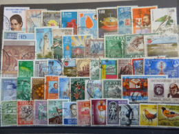 CEYLAN/SRI LANKA LOT DE 50 TIMBRES TOUS DIFFERENTS TB - Sri Lanka (Ceylon) (1948-...)