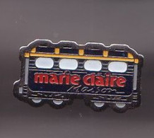 Pin's Marie Claire Maison Le Wagon   Réf 1131 - Médias