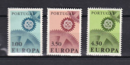 3 Timbres  Europa - CEPT  1967    Portugal Neufs **  N° Yvert & Tellier   1007 - 1008 - 1009  Europa - 1967