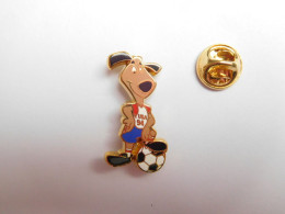 Beau Pin's En Zamac , Football , Coupe Du Monde , Soccer , World Cup USA 94 , Signé Starpin's - Football