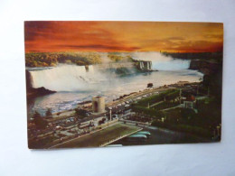 A Sunset View Of Niagara Falls From Canada - Cataratas Del Niágara